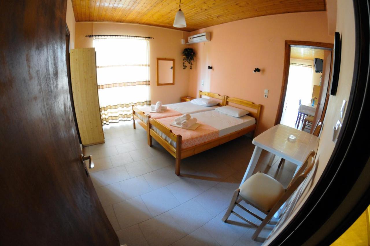 Nefeli Rooms Pefki  Quarto foto